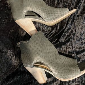Grey distressed bootie